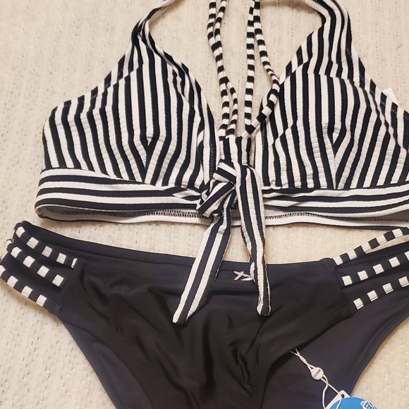 NWT striped bikini cupshe - Picture 3 of 3